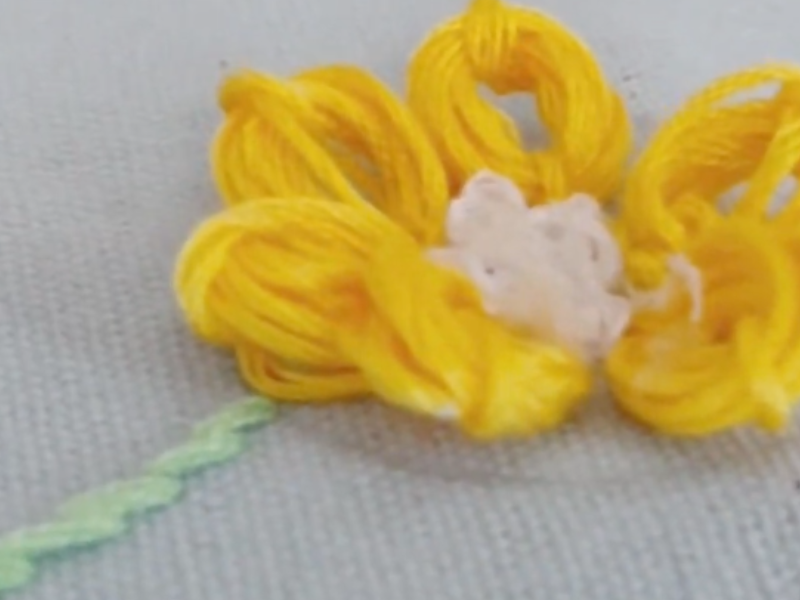 detalle de flor en relieve